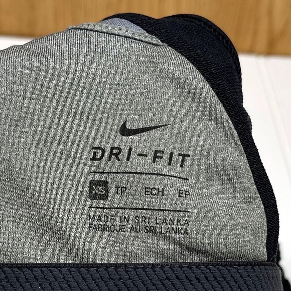 Nike Dri Fit Sports Bra - Picture 3 of 4